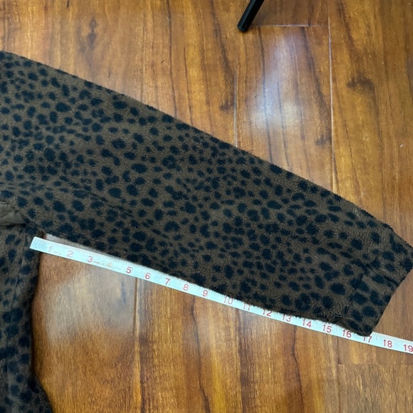 Abercrombie And Fitch Leopard Deep Pile Snap Button Jacket Size XL - Picture 10 of 10